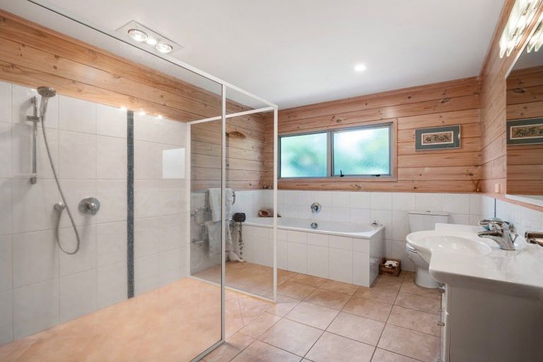 Photo of property in 145 Karewa Parade, Papamoa Beach, Papamoa, 3118