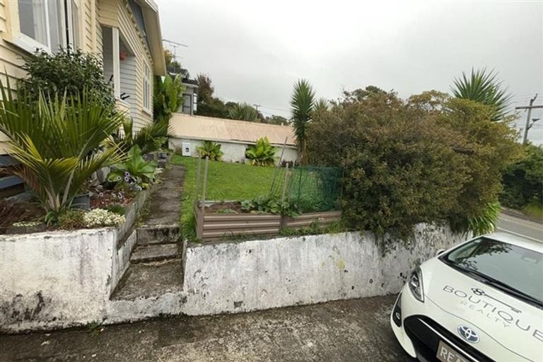 Photo of property in 113 Mangorei Road, Merrilands, New Plymouth, 4312