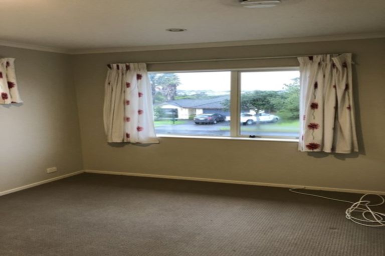 Photo of property in 8 Fergy Crescent, Wattle Downs, Auckland, 2103