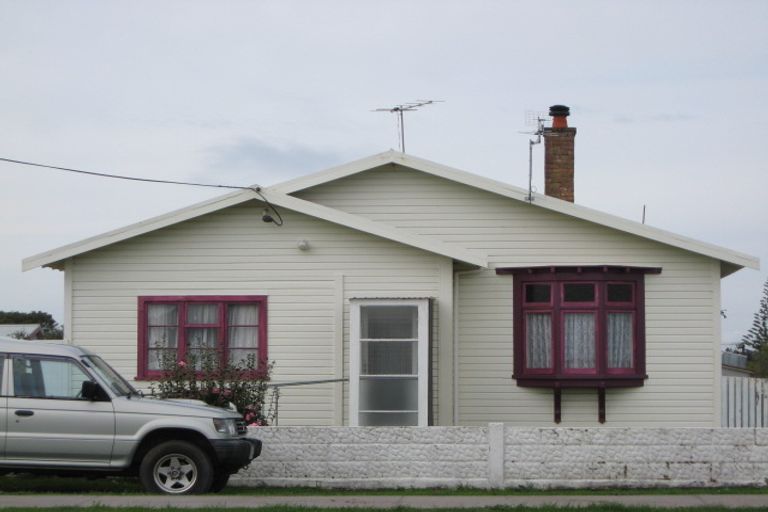 Photo of property in 90 Browne Street, Waitara, 4320