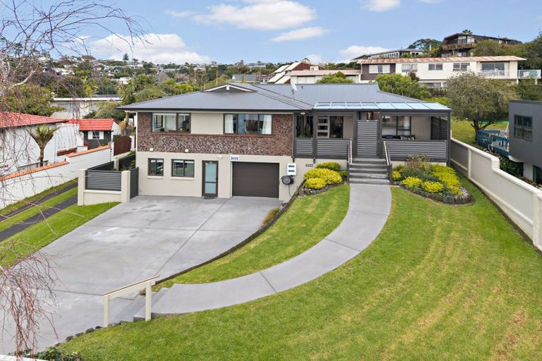 Photo of property in 32 Amante Crescent, Mairangi Bay, Auckland, 0630