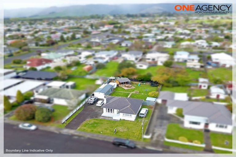 Photo of property in 28 George Street, Levin, 5510