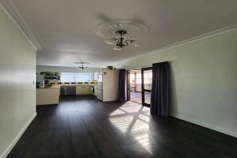 Photo of property in 143 Ngamotu Road, Spotswood, New Plymouth, 4310