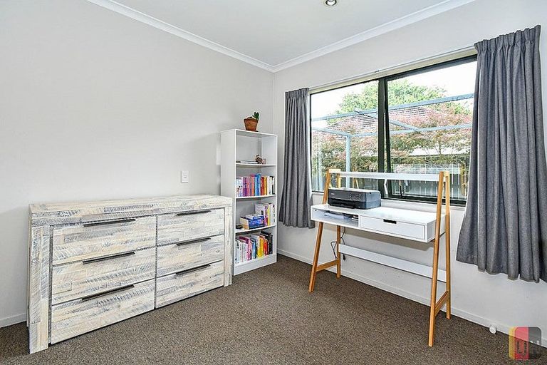 Photo of property in 19c Railway Street West, Papakura, 2110