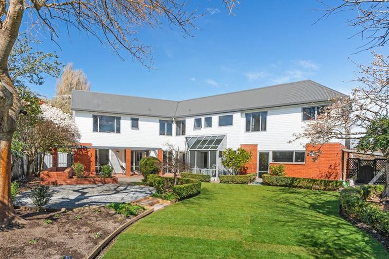 Photo of property in 15 Parkham Drive, Burnside, Christchurch, 8053