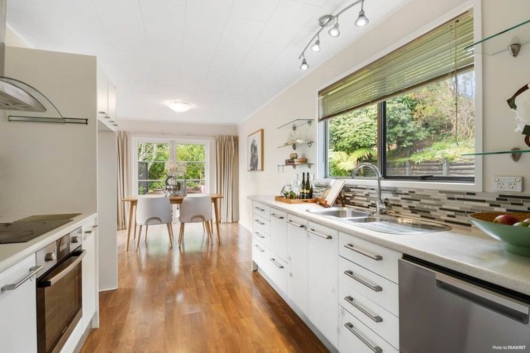 Photo of property in 18 Contessa Drive, Glenfield, Auckland, 0629