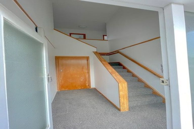 Photo of property in 1/8 Reading Street, Karori, Wellington, 6012