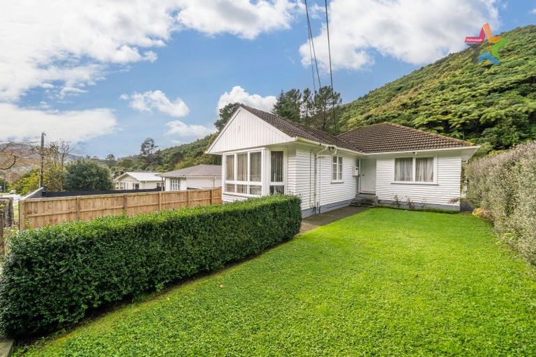 Photo of property in 65 Sunny Grove, Wainuiomata, Lower Hutt, 5014