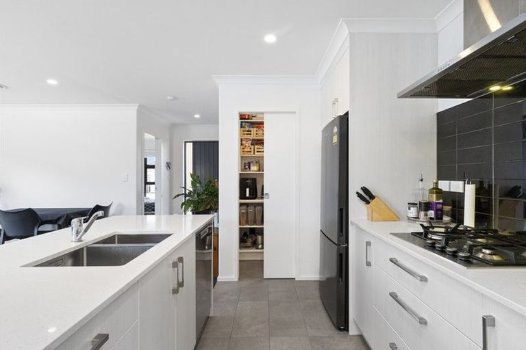 Photo of property in 12 Tawhiti Road, Pukekohe, 2120