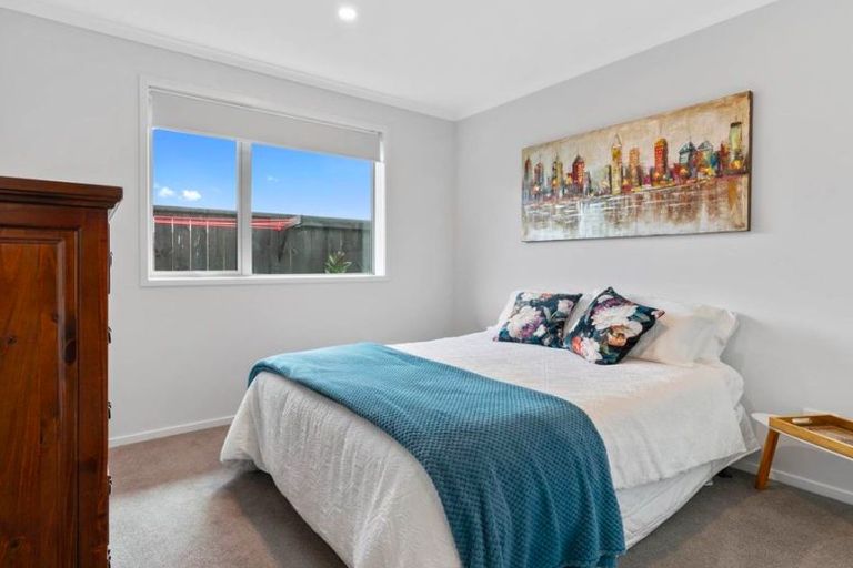 Photo of property in 22 Olney Court, One Tree Point, 0118