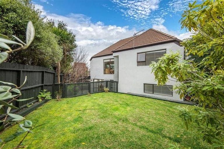 Photo of property in 2/4 Prospect Terrace, Milford, Auckland, 0620