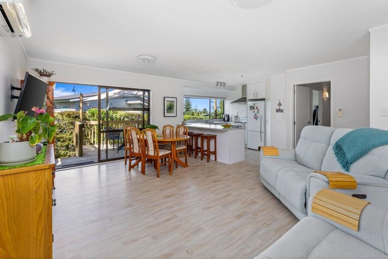 Photo of property in 210 Royal Road, Massey, Auckland, 0614