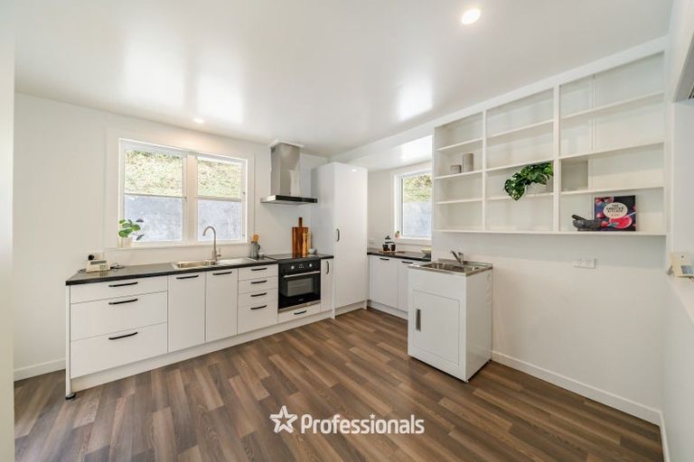 Photo of property in 11 Hill Grove, Naenae, Lower Hutt, 5011