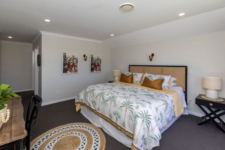 Photo of property in 56 Kakariki Grove, Waikanae, 5036