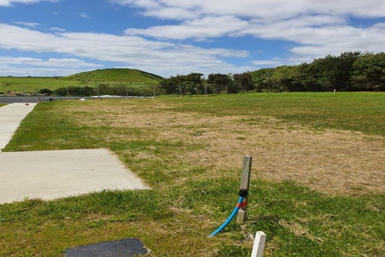 Photo of property in 26 Orawahi Road, Glenbrook, 2681