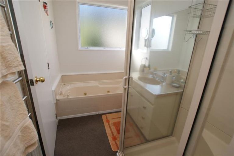 Photo of property in 1 Matai Place, Waikawa, Picton, 7220