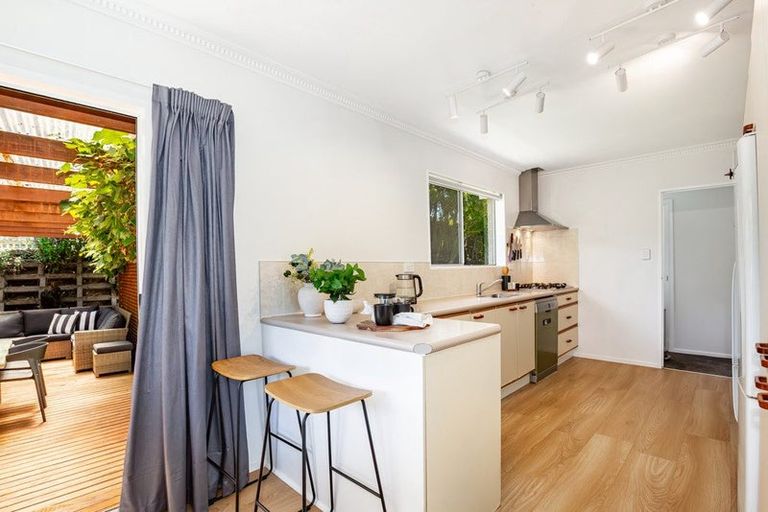 Photo of property in 5 Atherstone Lane, Belmont, Lower Hutt, 5010