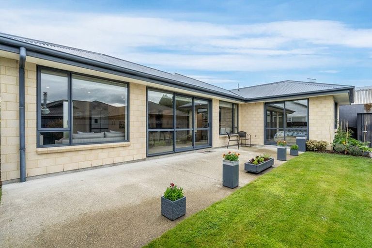 Photo of property in 38 Bullar Street, Grasmere, Invercargill, 9810