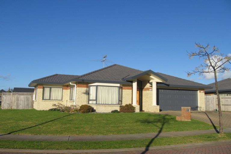 Photo of property in 11 Feeny Crescent, East Tamaki, Auckland, 2013