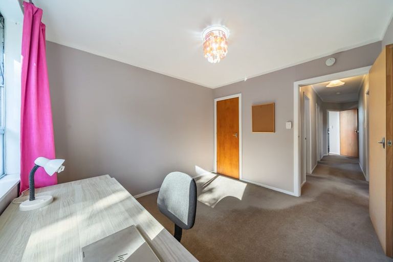 Photo of property in 20 Blueberry Grove, Timberlea, Upper Hutt, 5018