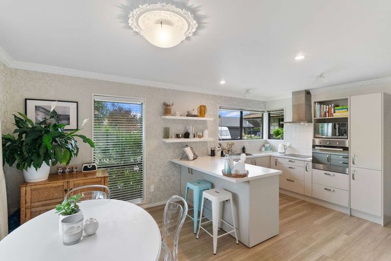 Photo of property in 19a Clipper Place, Redwood, Christchurch, 8051