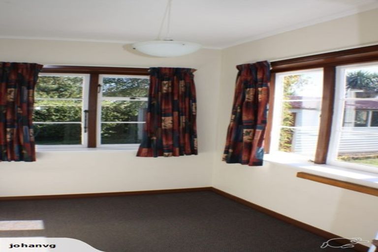 Photo of property in 11 Coopers Road, Dallington, Christchurch, 8061