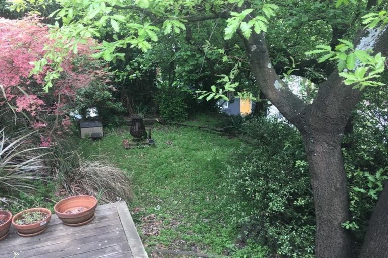 Photo of property in 23 Hawkhurst Road, Lyttelton, 8082