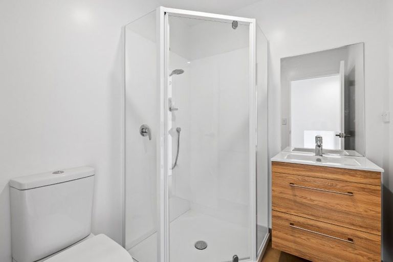 Photo of property in 3/12 Tawa Road, Te Atatu Peninsula, Auckland, 0610