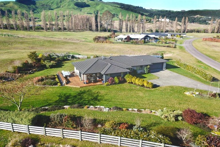 Photo of property in 500 Kinloch Road, Kinloch, Taupo, 3377