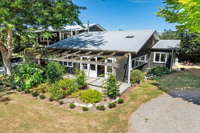 Photo of property in 1579 State Highway 53, Martinborough, 5783