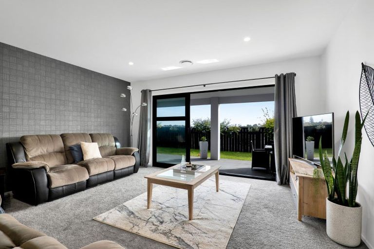 Photo of property in 4 Cessna Lane, Glen Avon, New Plymouth, 4312