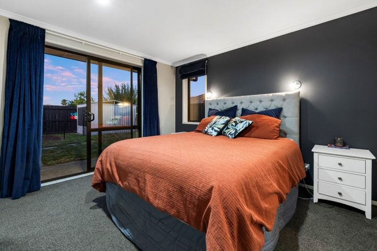 Photo of property in 23 Seabreeze Place, Papamoa Beach, Papamoa, 3118