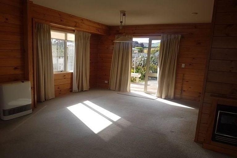 Photo of property in 7 Logan Way, Kelvin Grove, Palmerston North, 4414