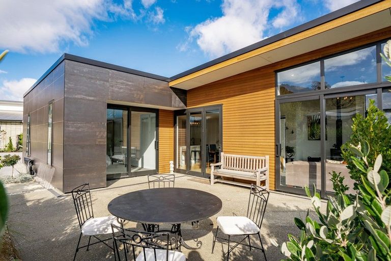 Photo of property in 73 Rob Roy Lane, Wanaka, 9305