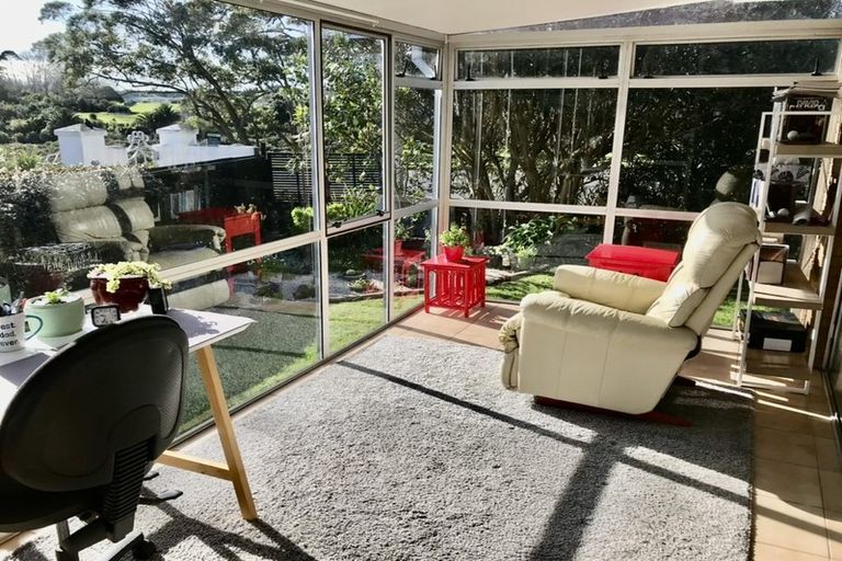 Photo of property in 1 Riverlea Avenue, Pakuranga, Auckland, 2010