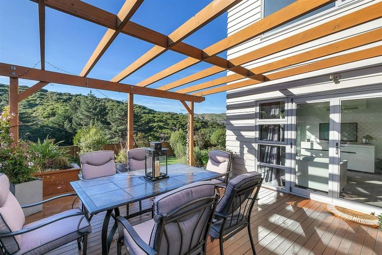 Photo of property in 51 Te Puia Drive, Aotea, Porirua, 5024