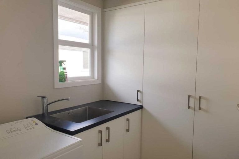 Photo of property in 10 Upham Street, Havelock North, 4130