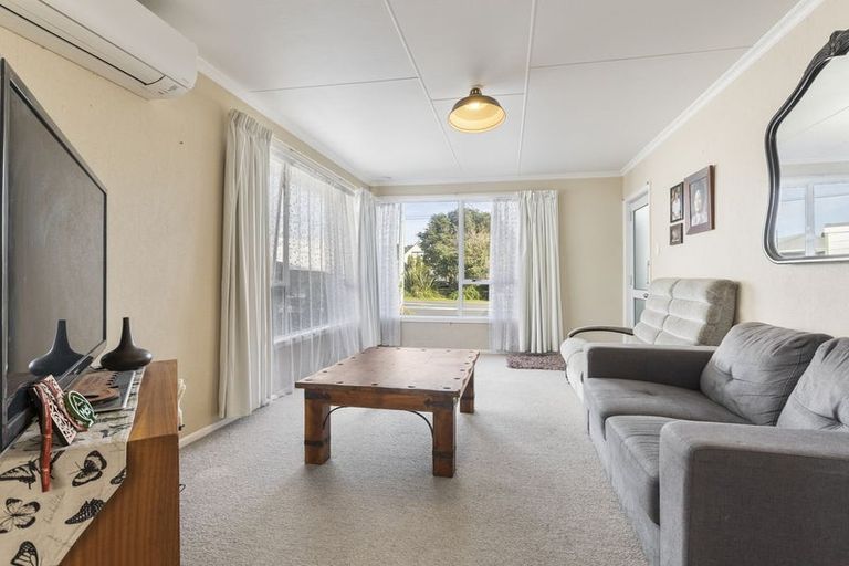 Photo of property in 8 Omata Road, Westown, New Plymouth, 4310