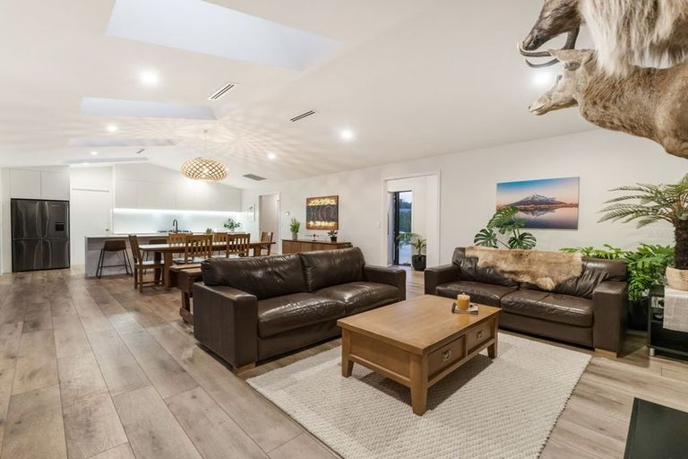 Photo of property in 8 Vinifera Lane, Te Kauwhata, 3782