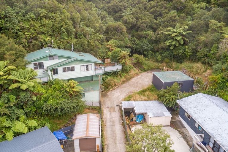 Photo of property in 15 John Street, Stokes Valley, Lower Hutt, 5019