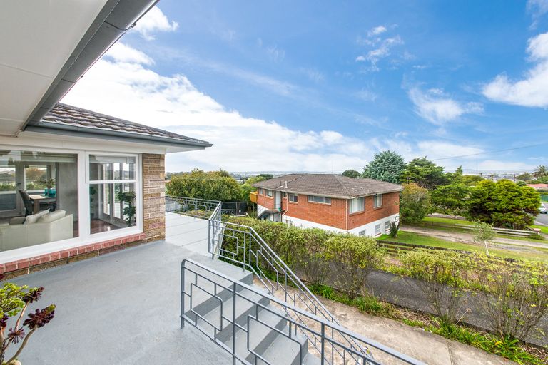 Photo of property in 91 Waimumu Road, Massey, Auckland, 0614