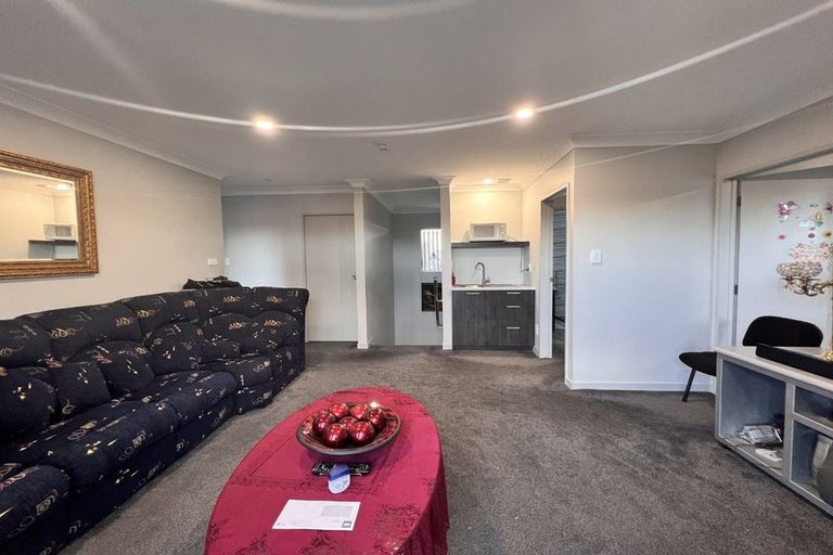 Photo of property in 6b Rippleside Place, Pahurehure, Papakura, 2113