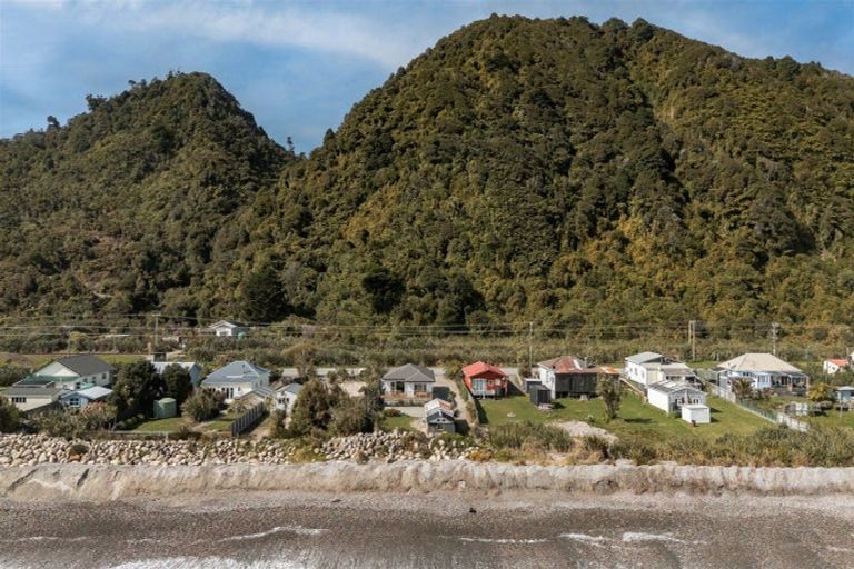 Photo of property in 145 Torea Street, Granity, 7823