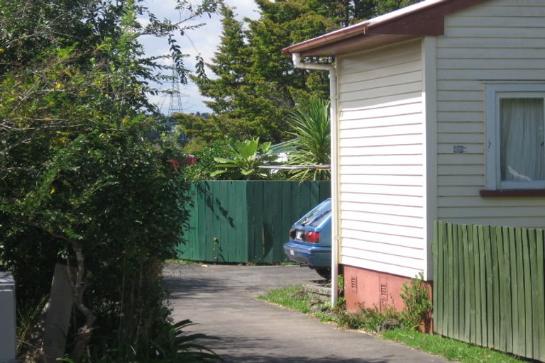 Photo of property in 49a Queen Mary Avenue, New Lynn, Auckland, 0600