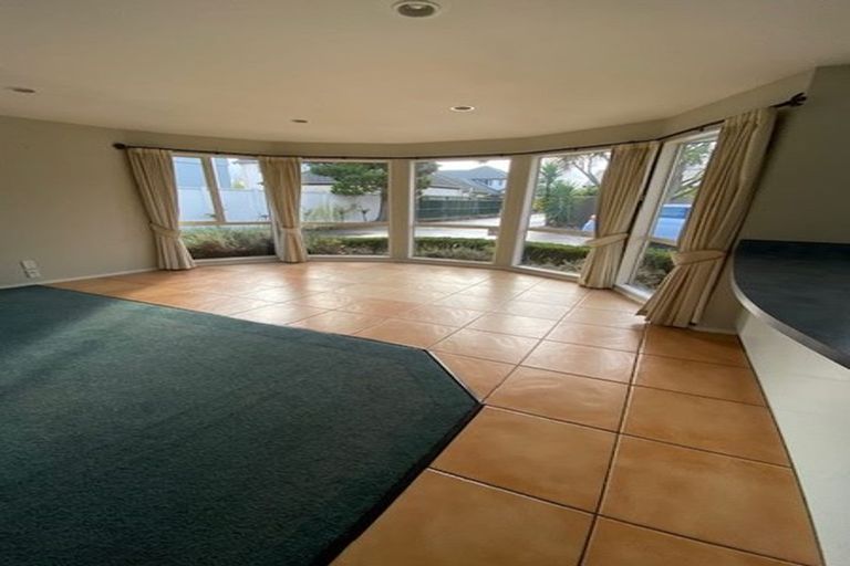 Photo of property in 169a Memorial Avenue, Burnside, Christchurch, 8053