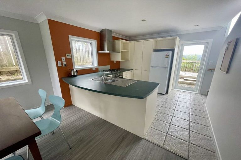 Photo of property in 34a Landsdowne Terrace, Karori, Wellington, 6012