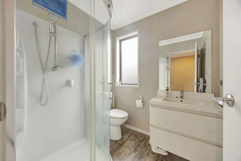 Photo of property in 4/99 Lake Road, Frankton, Hamilton, 3204