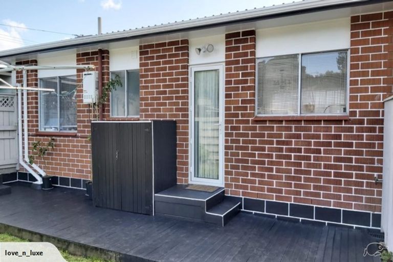 Photo of property in 1/83 Birkdale Road, Birkdale, Auckland, 0626