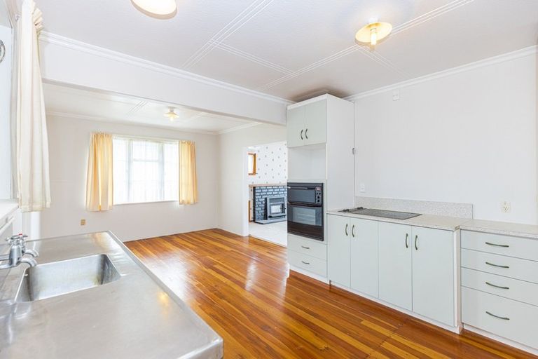 Photo of property in 12 Tiraumea Road, Pahiatua, 4910