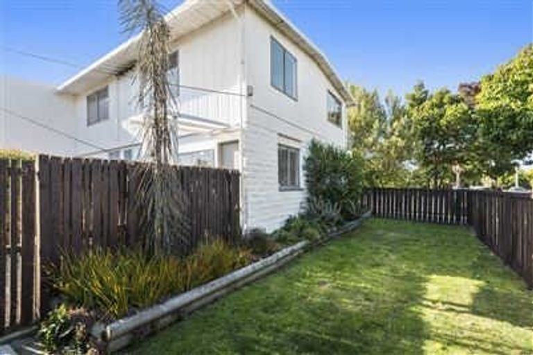 Photo of property in 36 Cameron Street, Sydenham, Christchurch, 8023